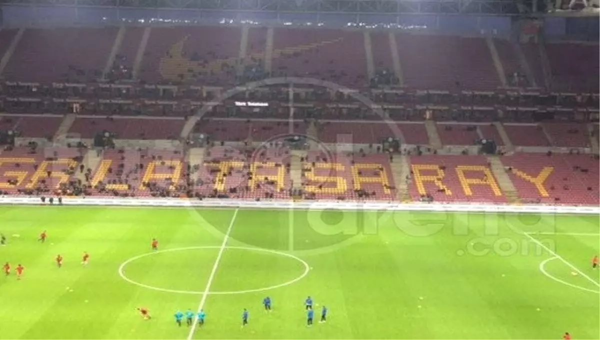 Galatasaray - Akhisar Maçında Tt Arena\'da Tribünler Boş Kaldı