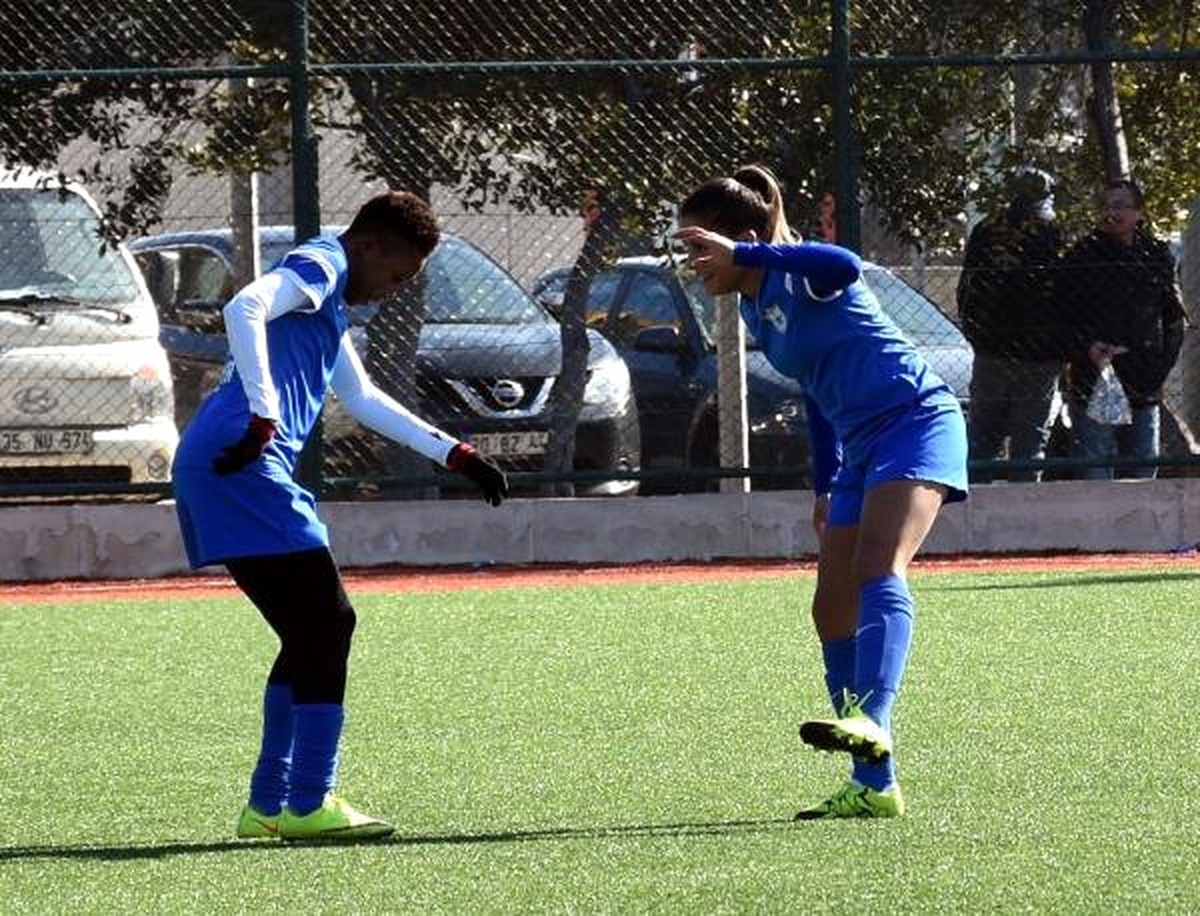 İzmir Konak Belediyespor-Trabzon İdmanocağı: 4-2