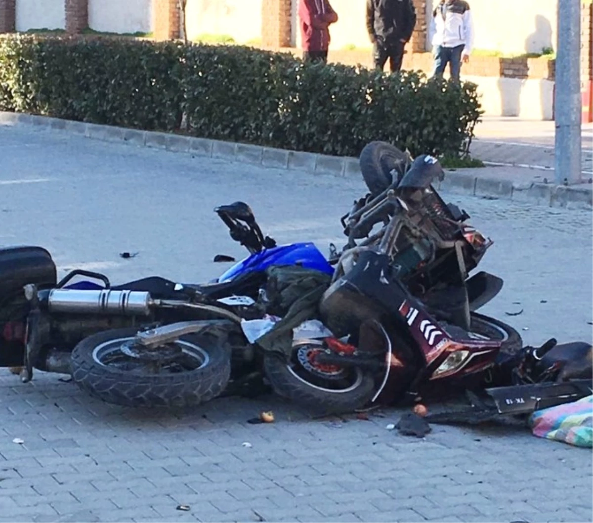 Marmaris\'te Trafik Kazası: 1 Ölü, 2 Yaralı