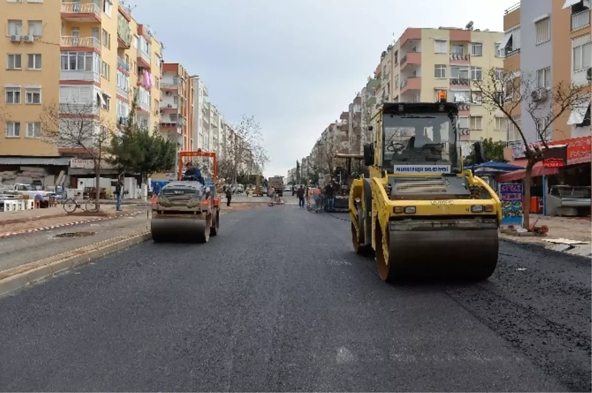 Muratpaşa Belediyesi Zambak Caddesi\'ndeki Çalışmalarını Tamamladı