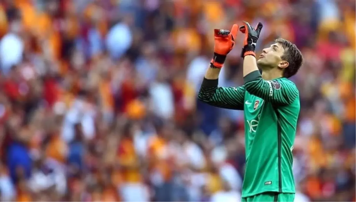 Muslera Çalımı Attı, Penaltıyı Atmadı