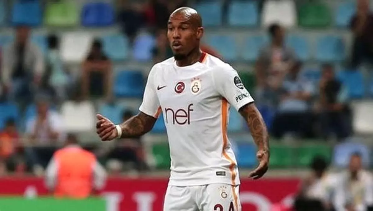 Nigel de Jong, Yasin Öztekin\'e Canlı Yayında Türkçe Küfür Etti