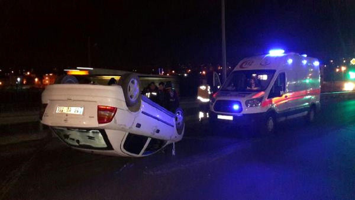 Polisi Görünce Panikleyen Sürücü Otomobille Takla Attı
