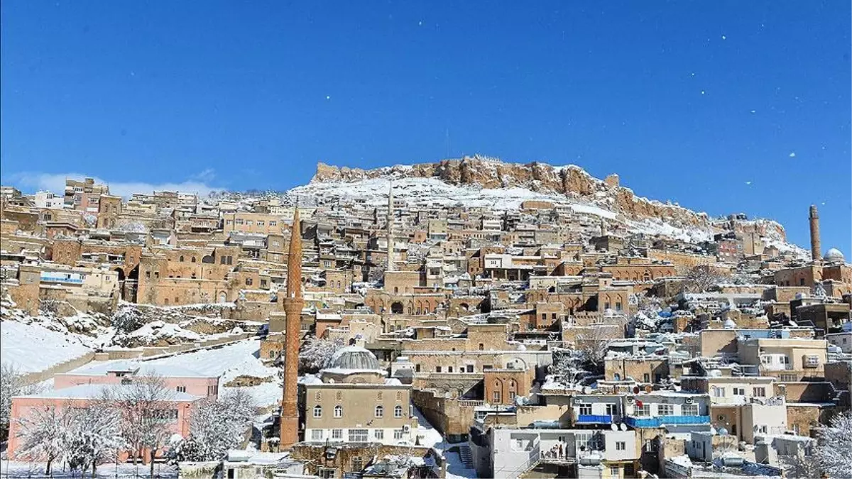 Beyaz Örtü" Mardin\'e Ayrı Bir Güzellik Kattı