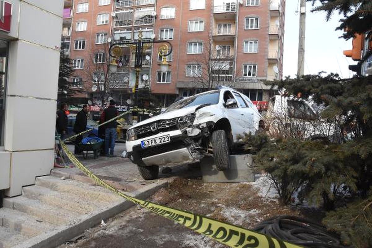 Direksiyon Başında Sara Krizi Geçirdi