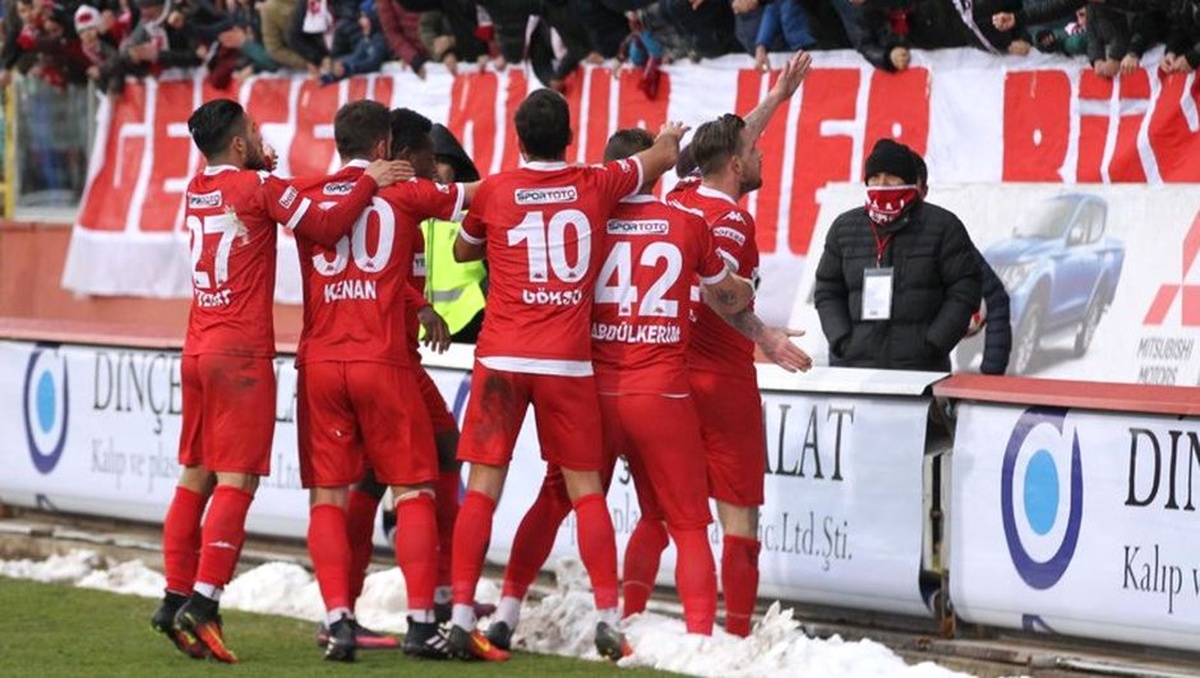 Evkur Yeni Malatyaspor\'da Mağlubiyet Üzüntüsü