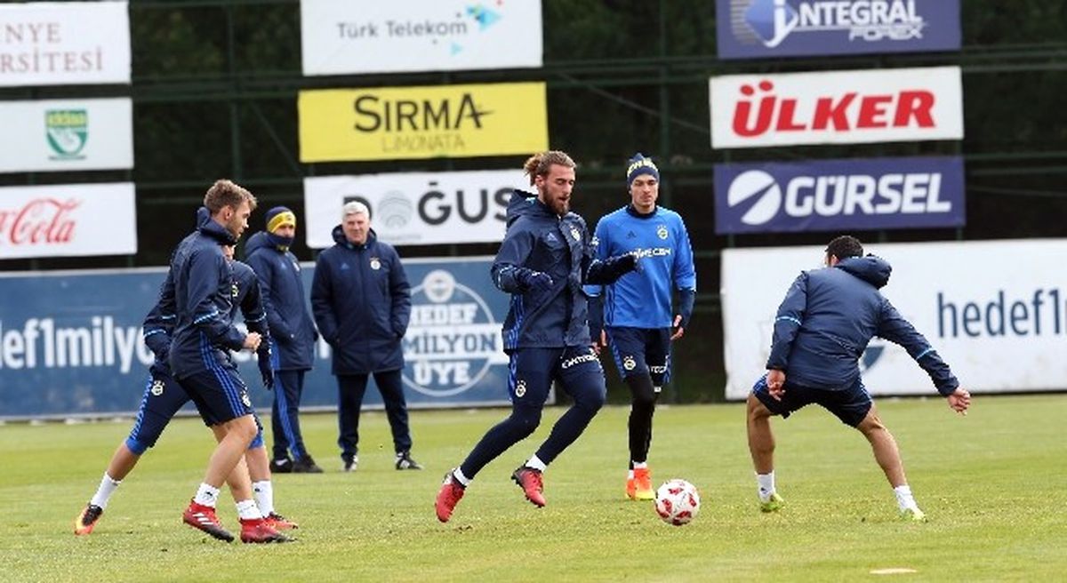 Fenerbahçe\'de Derbi Mesaisi Başladı