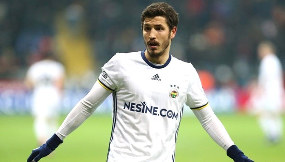 Fenerbahçe\'de Salih Uçan Sakatlandı