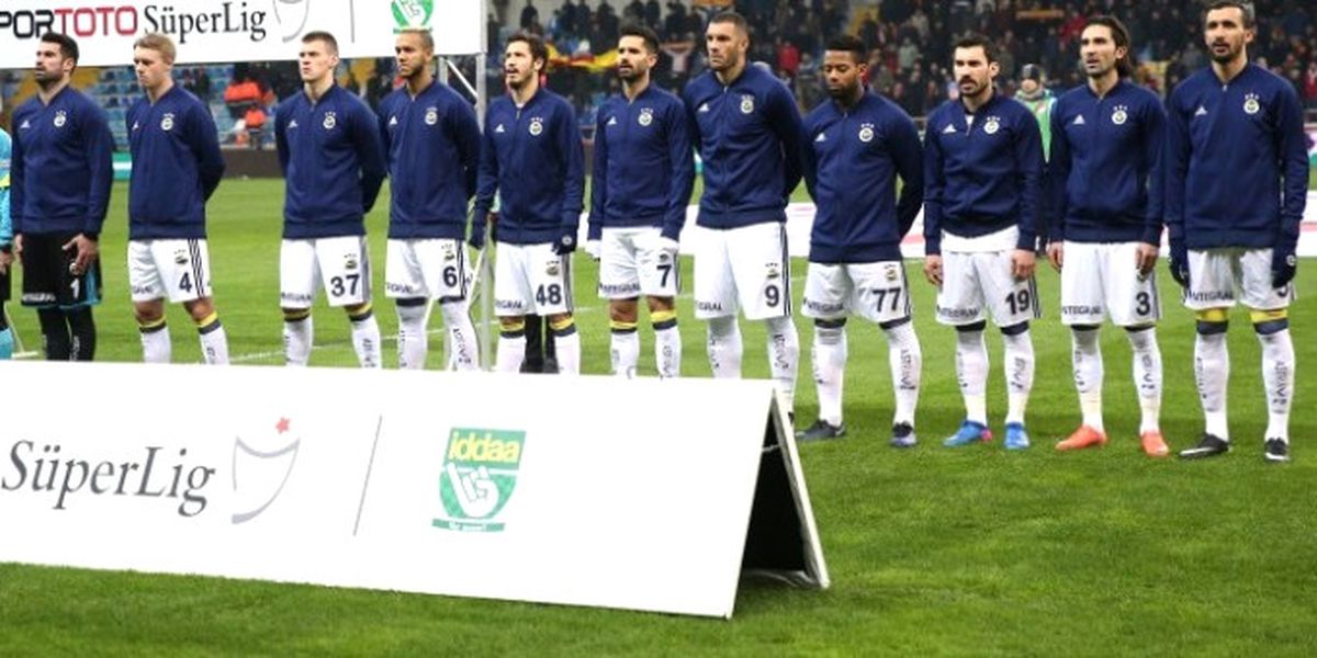 Fenerbahçe İki İleri Bir Geri