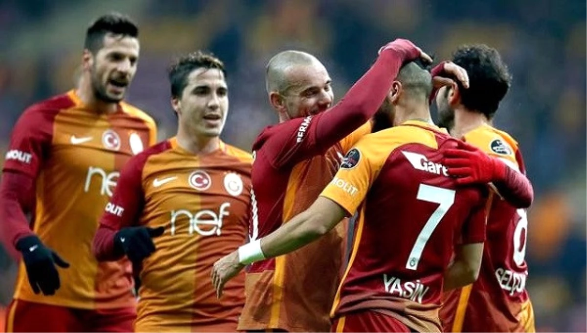 Galatasaray 6-0 Akhisar Sneijder\'in Topuk Pası Canlı Yayında Oldu