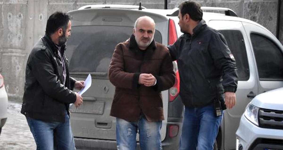 Kılıktan Kılığa Giren Hırsızlık Zanlısı, Polisten Kaçamadı