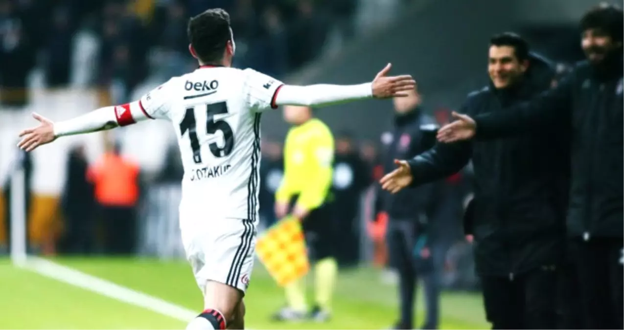 Oğuzhan Özyakup, Konyaspor Maçındaki Performansıyla Alkış Aldı