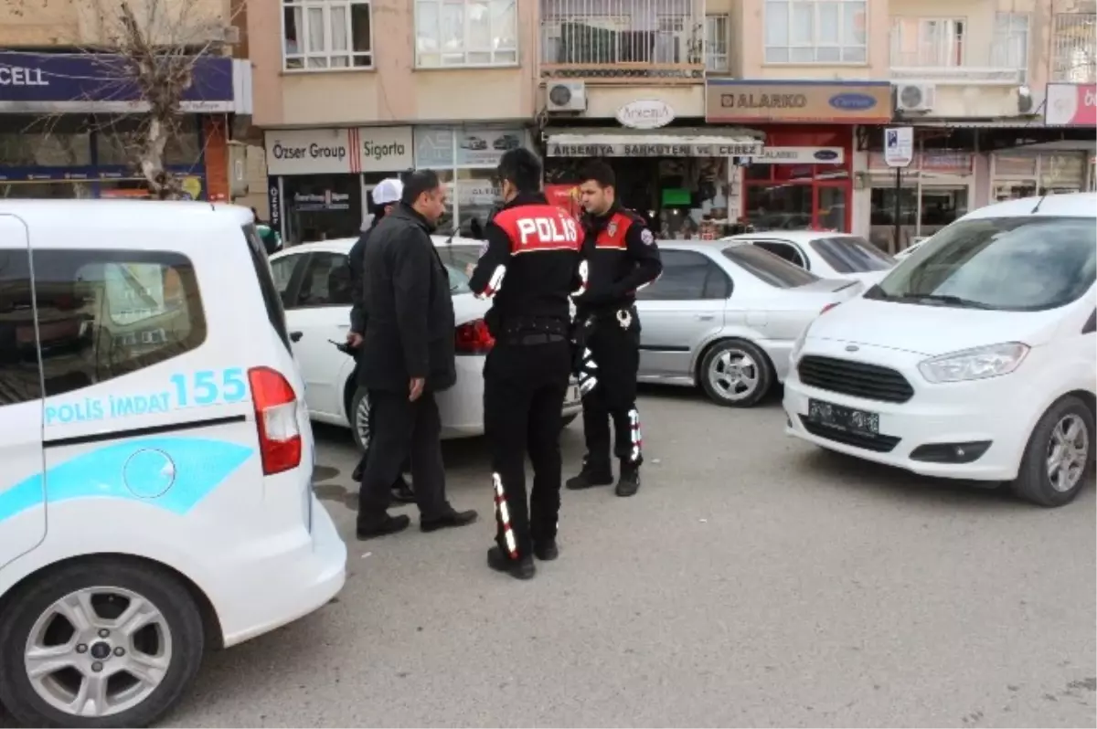 Plakasız Şüpheli Otomobil Polisi Harekete Geçirdi