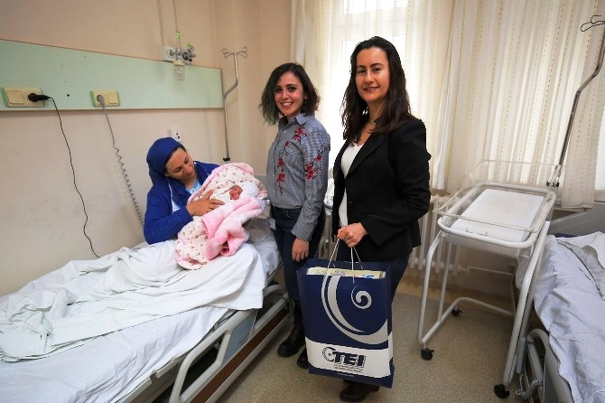 Tei\'den Kuruluş Yıl Dönümünde Annelere Ziyaret
