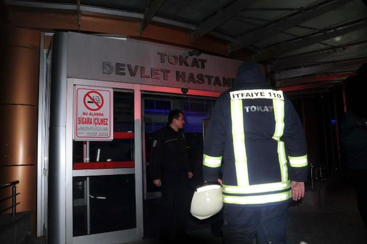 Tokat\'ta Devlet Hastanesi\'nde Yangın Paniği