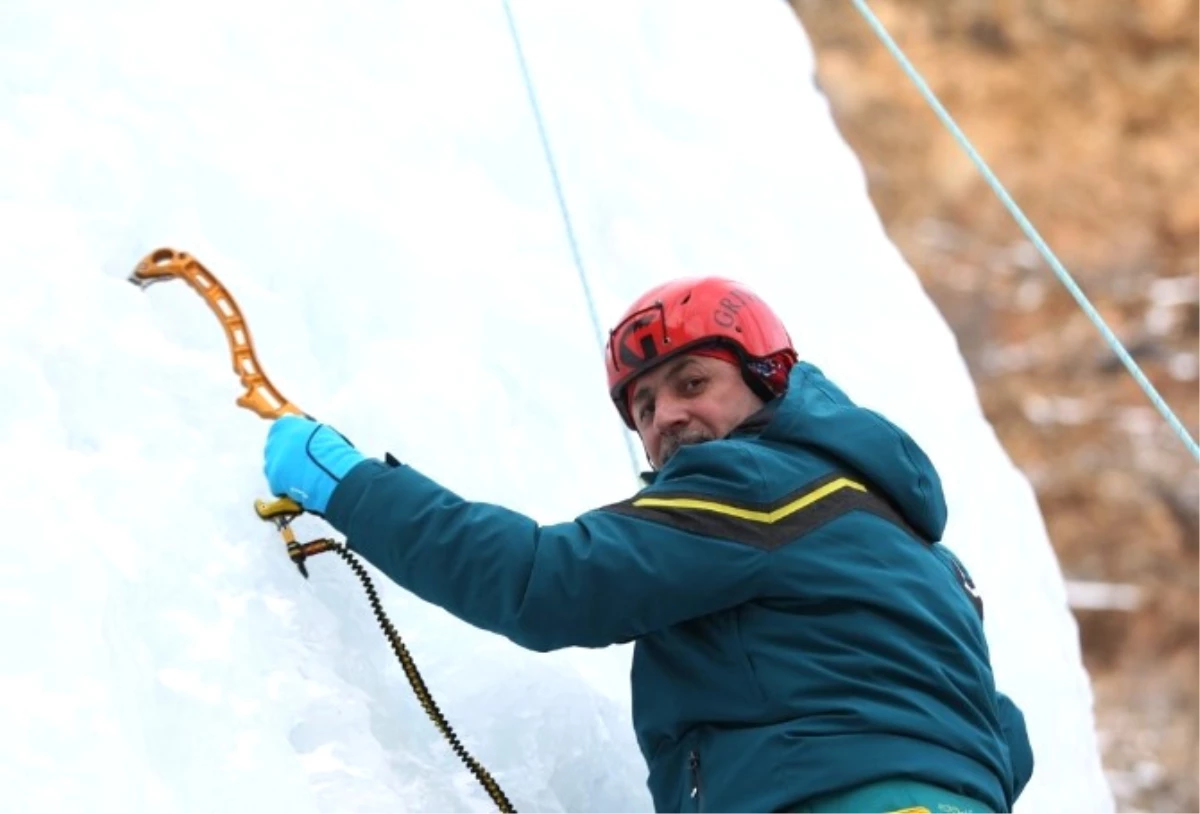 Vali Azizoğlu, "Buza Tırmanmak Heyecan Vericiydi"