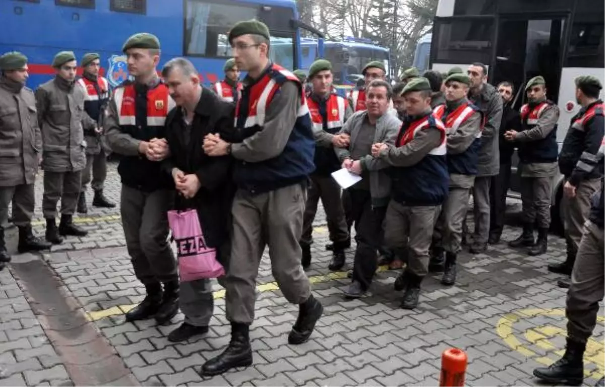 Zonguldak\'ta 84 Sanıklı Fetö Davasında 29 Sanık Tahliye Edildi