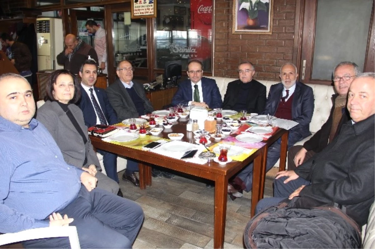 AK Parti Konak\'tan Referandum Toplantısı