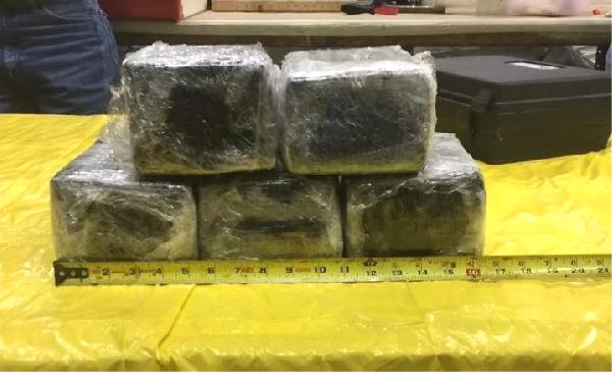 Amerikan Havayolları Uçağının Burnunda 14 Kilo Kokain Yakalandı