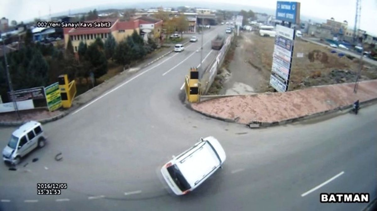 Batman\'da Trafik Kazaları Mobese Kameralarına Yansıdı
