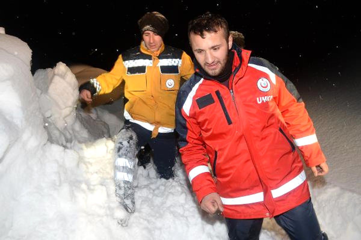 Bitlis\'te 6 Saatlik Hasta Kurtarma Operasyonu