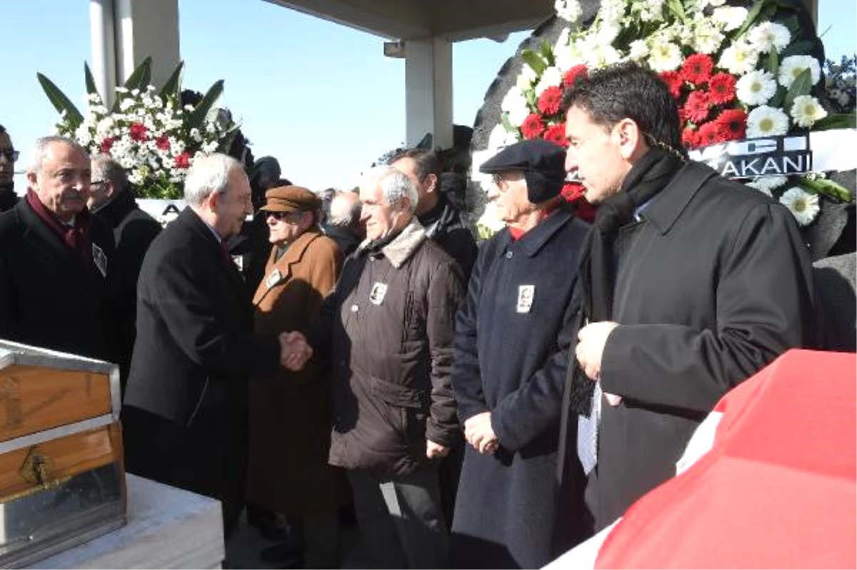 Dha Ankara - Kılıçdaroğlu, Tınaztepe ve Öztürk İçin Kocatepe Camii\'nde Düzenlenen Cenaze Namazına...