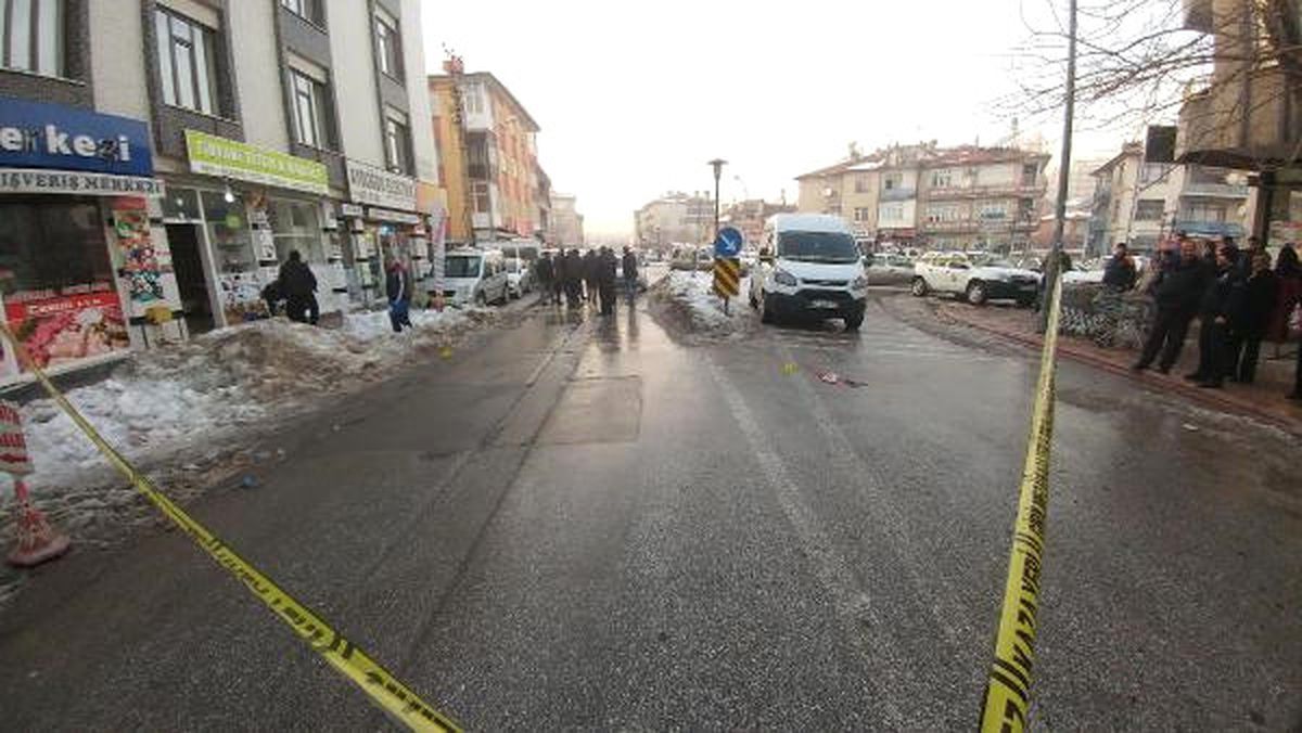 Dha İstanbul - (Ek Görüntülerle) Ünlü Restoranda Alacak Verecek Kavgası : 1 Ölü 2 Yaralı