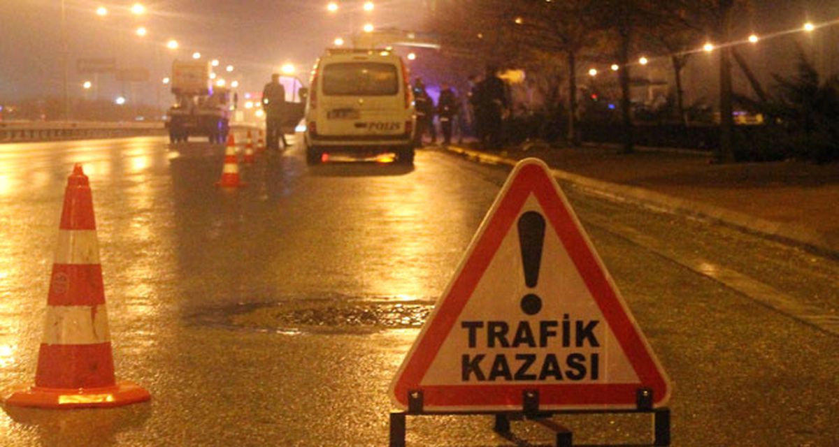Elazığ\'da Trafik Kazası: 3 Asker Yaralı