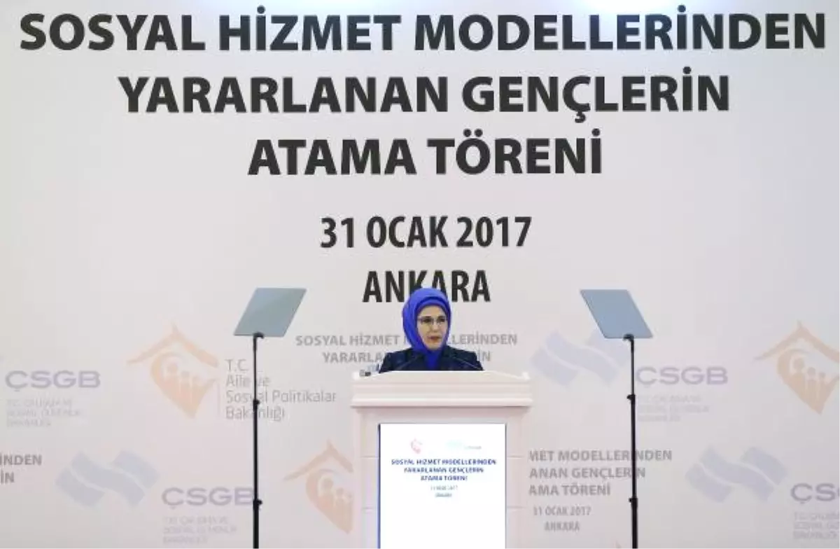 Emine Erdoğan: Toplumun Emaneti Olan Evlatlarımızı Donatarak Yine Toplum Hizmetine Uğurluyoruz