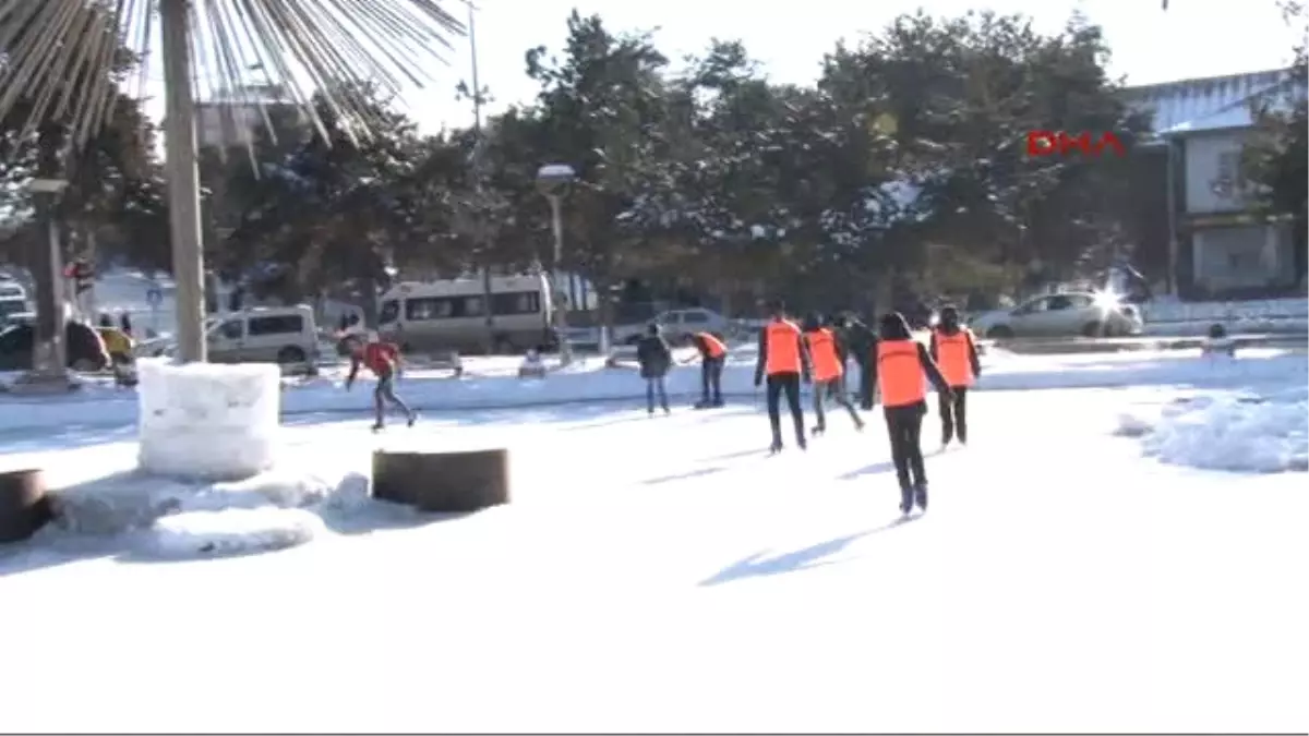 Erzurum Süs Havuzundan Patenci Fışkırıyor