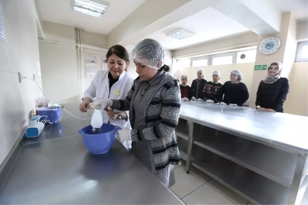 Genç Kaymek, Öğrencileri Hayata Hazırlıyor