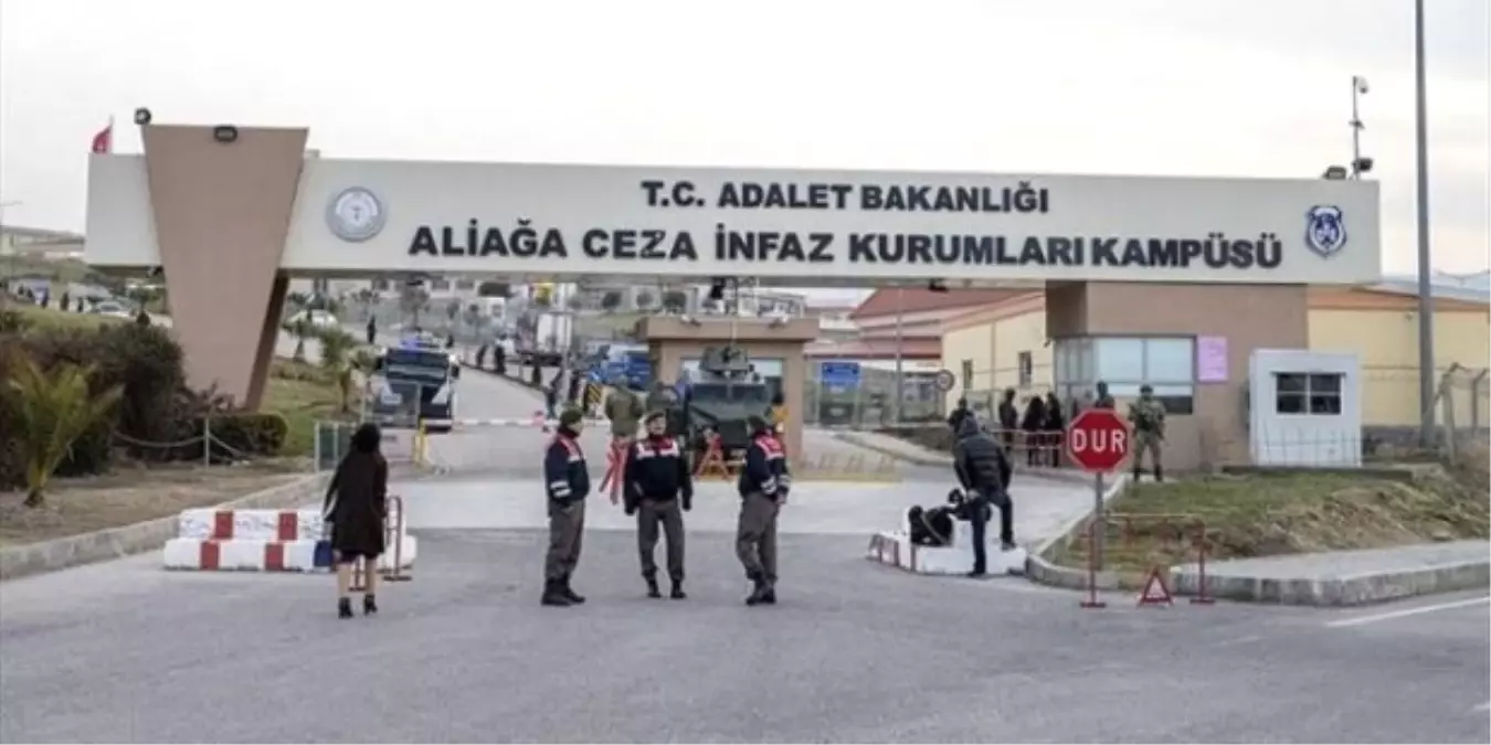 İzmir\'deki Fetö Davasında 30 Avukat İstifa Etti (3)