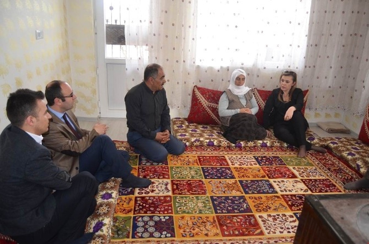 Kaymakamı Uçar\'dan Şehit Araz\'ın Ailesine Ziyaret