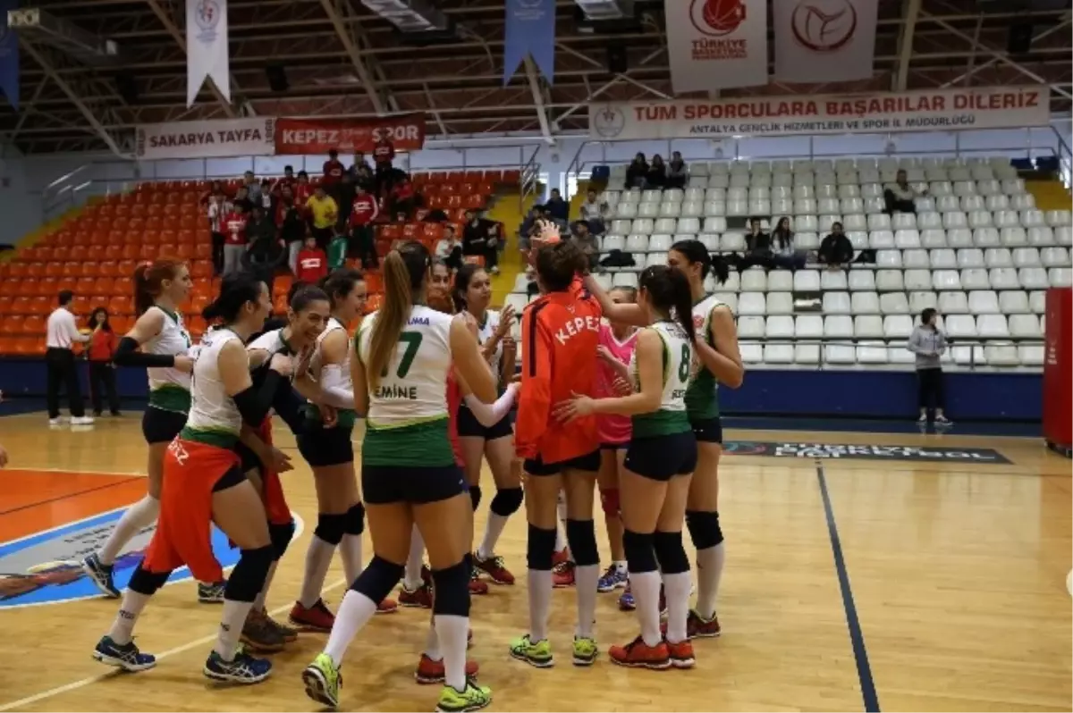 Kepez Belediyespor Voleybol Takımı Galibiyet Serisini 9\'a Çıkardı