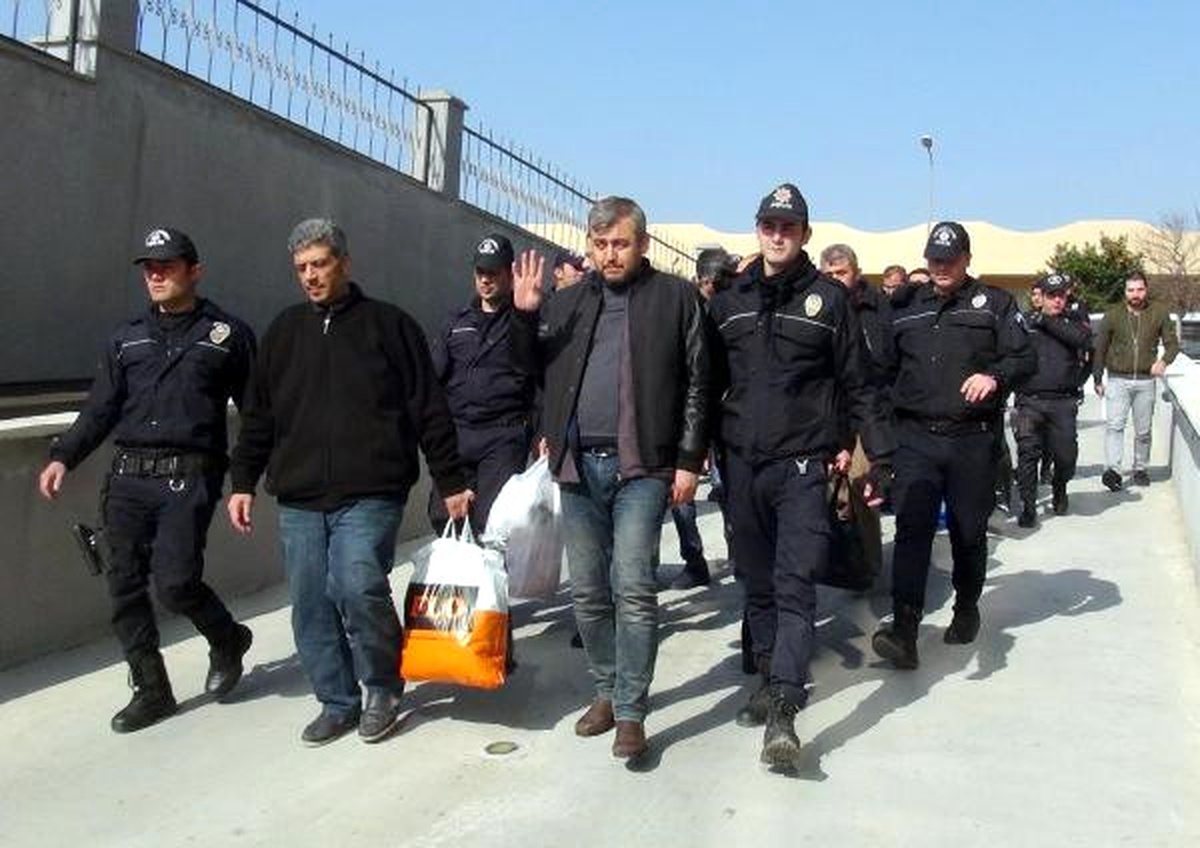 Mersin\'de Fetö Üyeleri Adliyeye Sevk Edildi