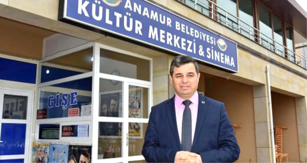 MHP\'li Başkan, Mahsun Kırmızgül\'ün "Vezir Parmağı" Filmine Sansür Getirdi