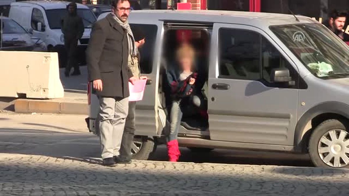 Polis Memuru Kapkaç Zanlılarını Kendi Aracıyla Yakaladı