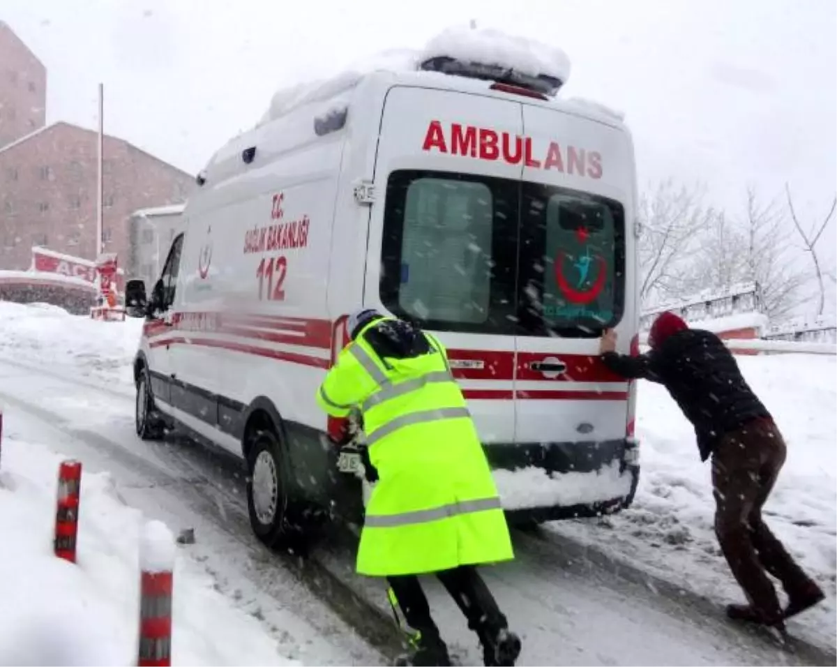 Rize\'de 348 Köy Yolu Kardan Kapalı (2)