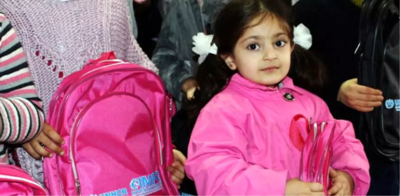 Şırnaklı Hayırseverden Bin Öğrenciye Giyim Yardımı