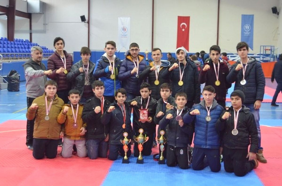 Sorgun Taekwondo Takımları Kayseri\'den Birincilikle Döndü