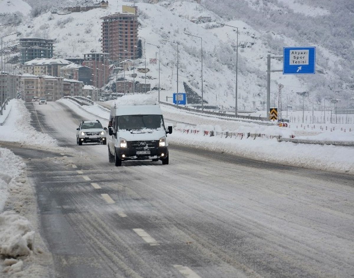 Trabzon\'a Son 57 Yılın En Yoğun Kar Yağışı Gerçekleşti