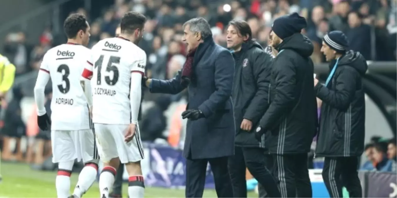 Vodafone Arena\'da Aziz Yıldırım Tezahüratı!