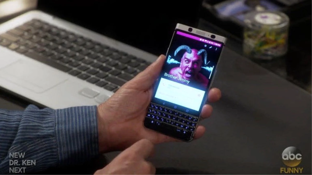Yeni Blackberry, Canlı Canlı Göründü!