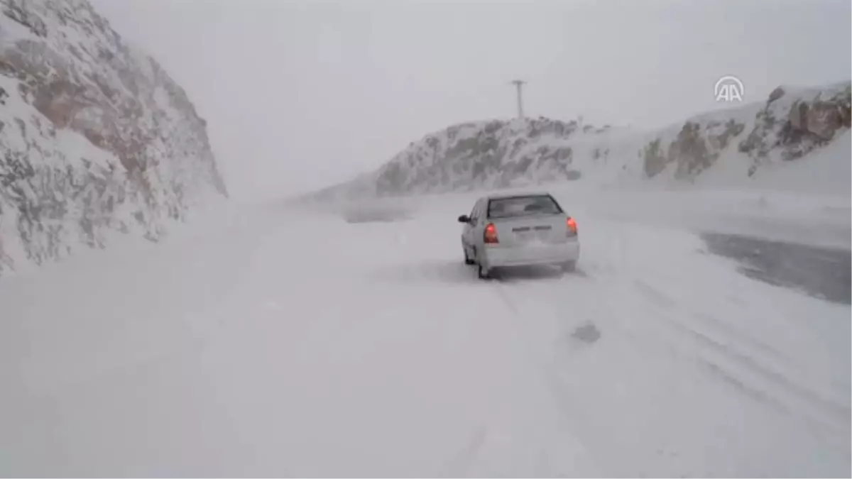 Adıyaman-Malatya Karayolu Trafiğe Kapandı