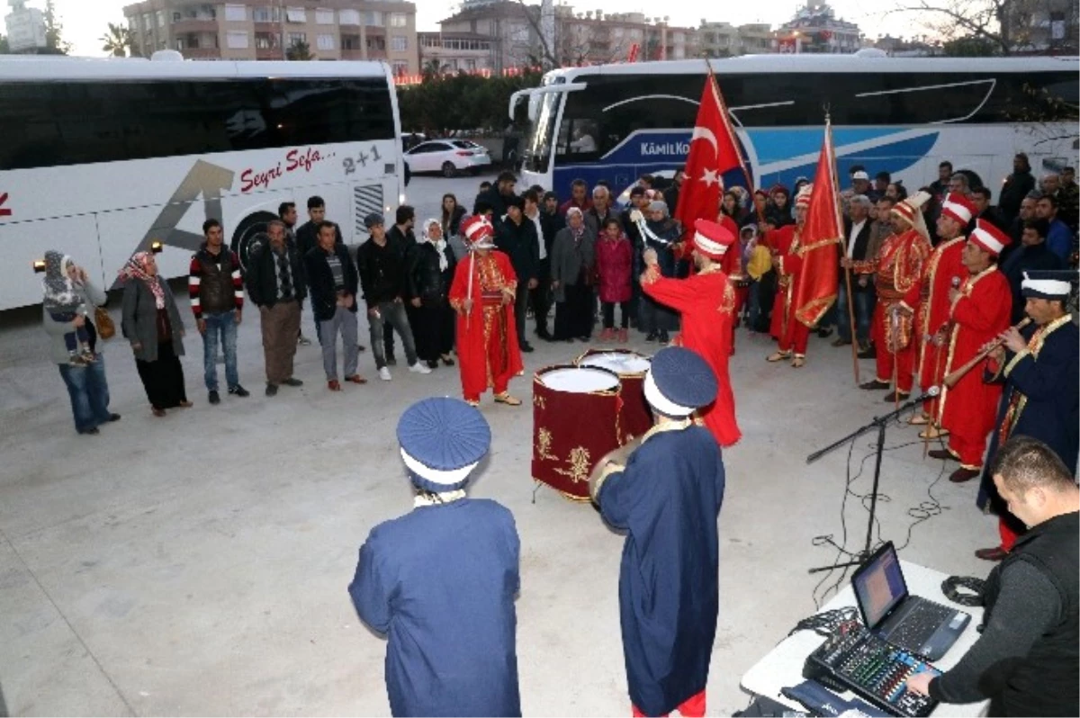 Antalya\'da Asker Adayları Mehter Takımıyla Uğurlandı