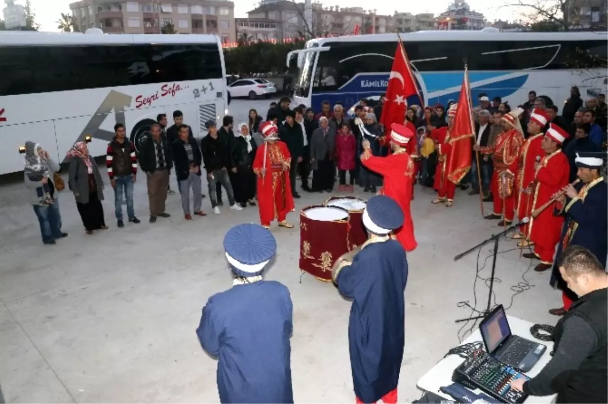 Asker Adaylarına Mehterli Uğurlama