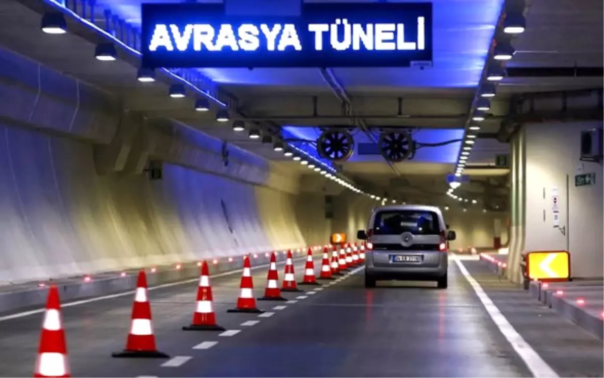 Avrasya Tüneli\'nden 24 Saat Geçişler Başladı