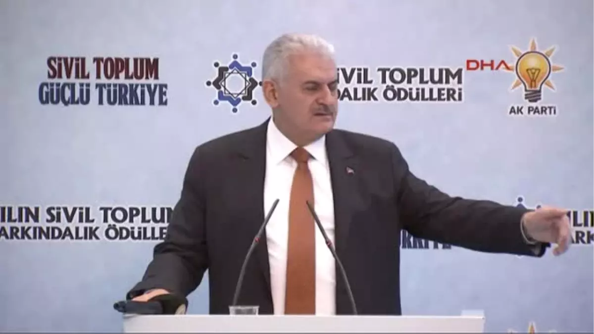 Başbakan Yıldırım\'dan Kılıçdaroğlu\'na \'Anayasa\' Tepkisi; Siyaseti, Milli Iradeyi Inkar Etmek...