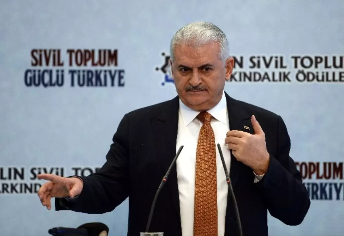 Başbakan Yıldırım\'dan Kılıçdaroğlu\'na: "Demokrasiyi Sindireceksin Kardeşim"