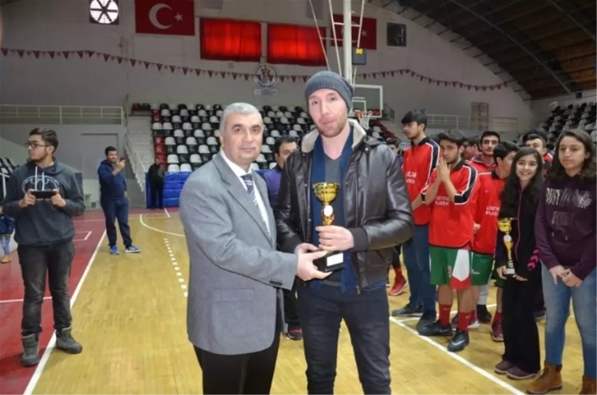 Basketbolda Ödül Töreni Yapıldı